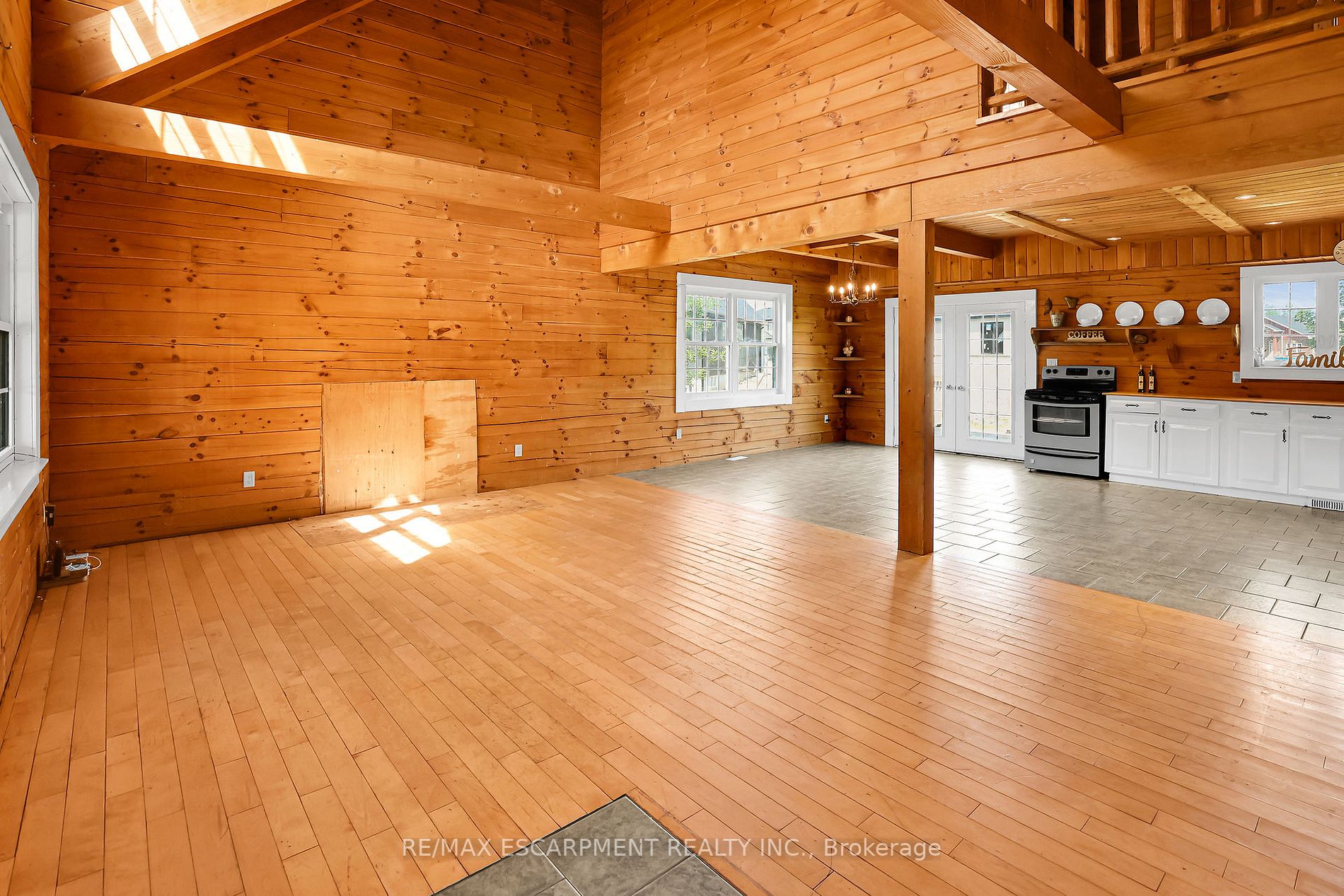 4229 Fly Rd