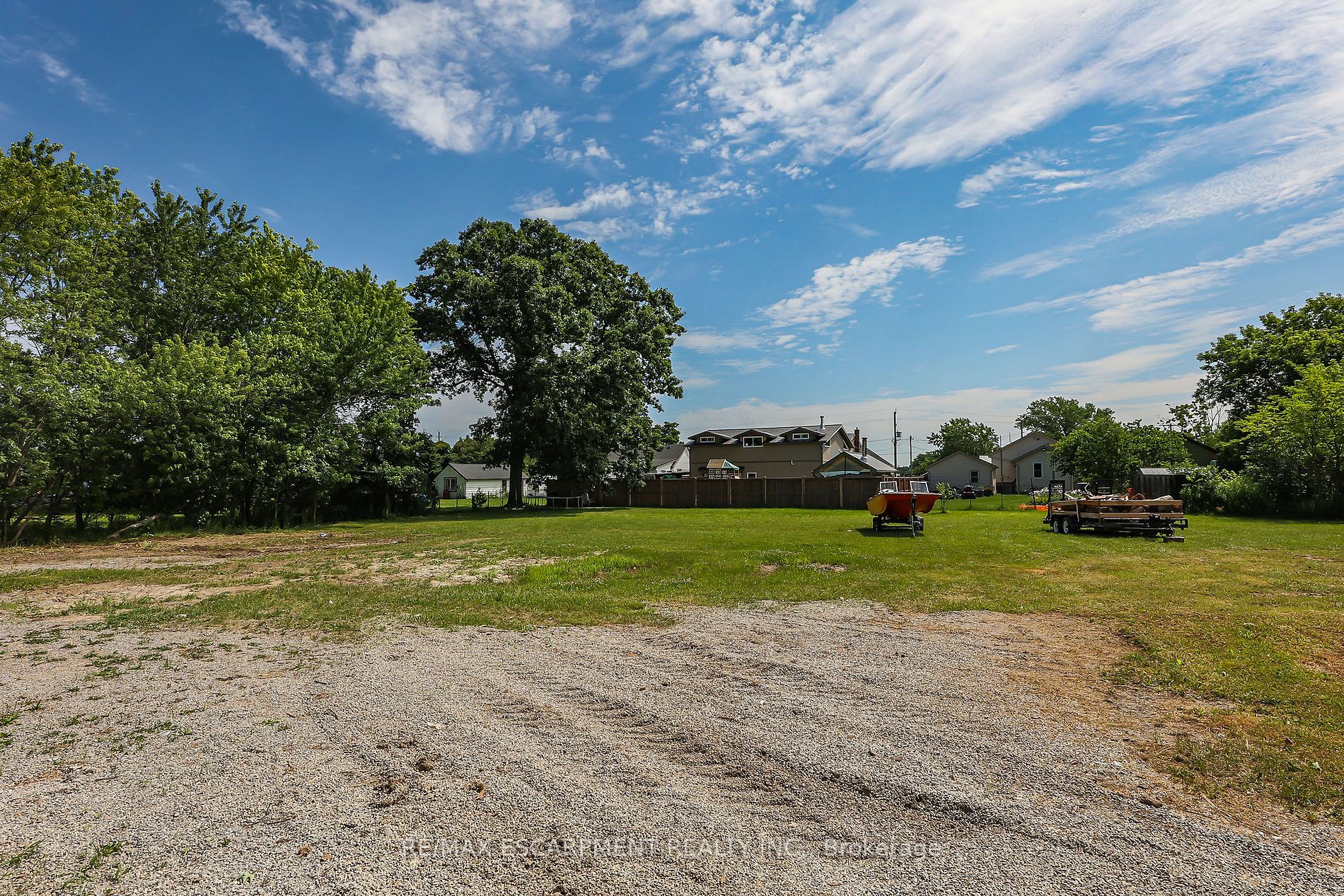 4229 Fly Rd