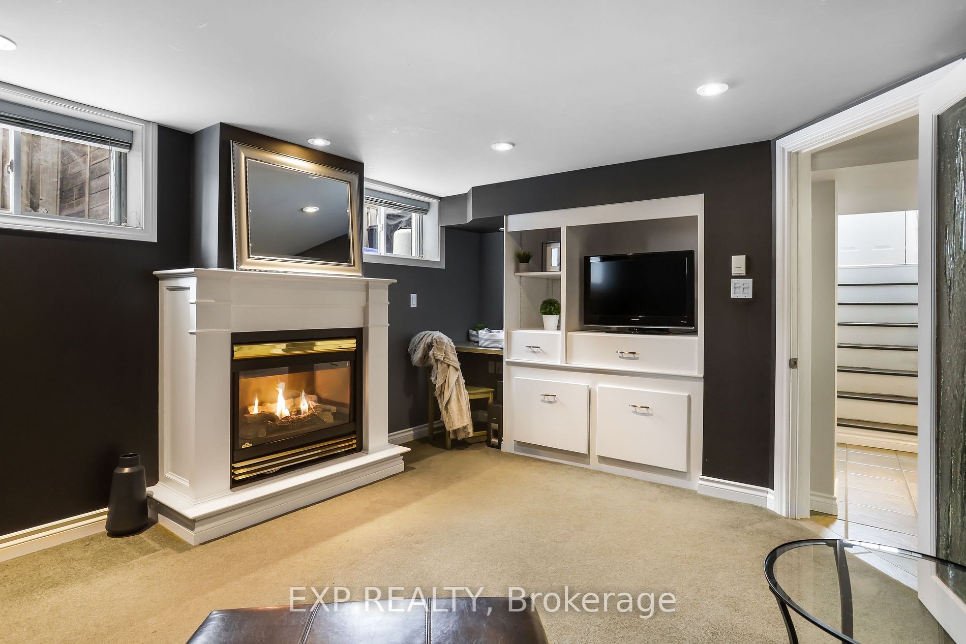8 Warwick Rd
