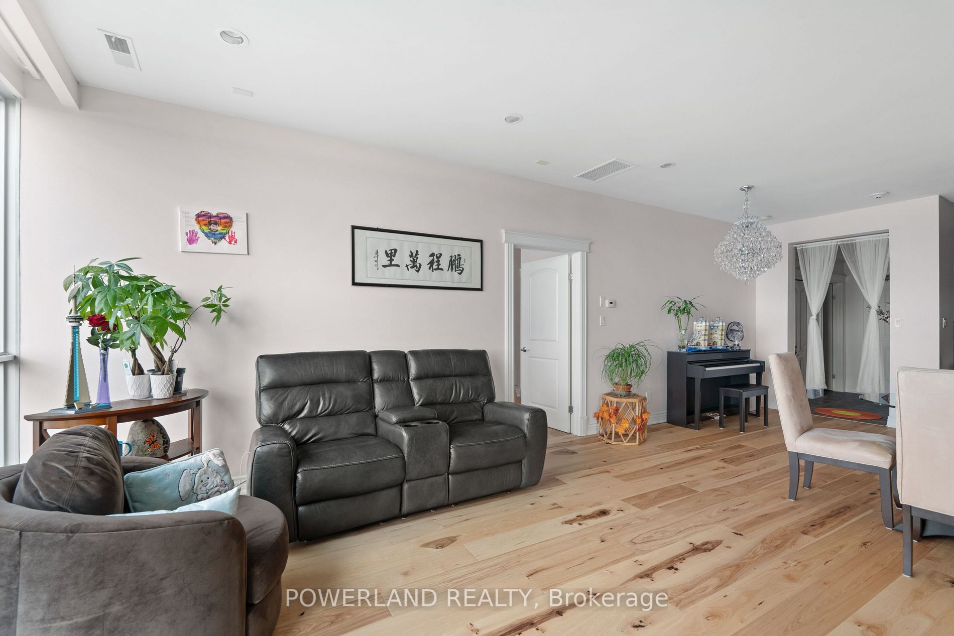 1225 Riverside Drive W, #404