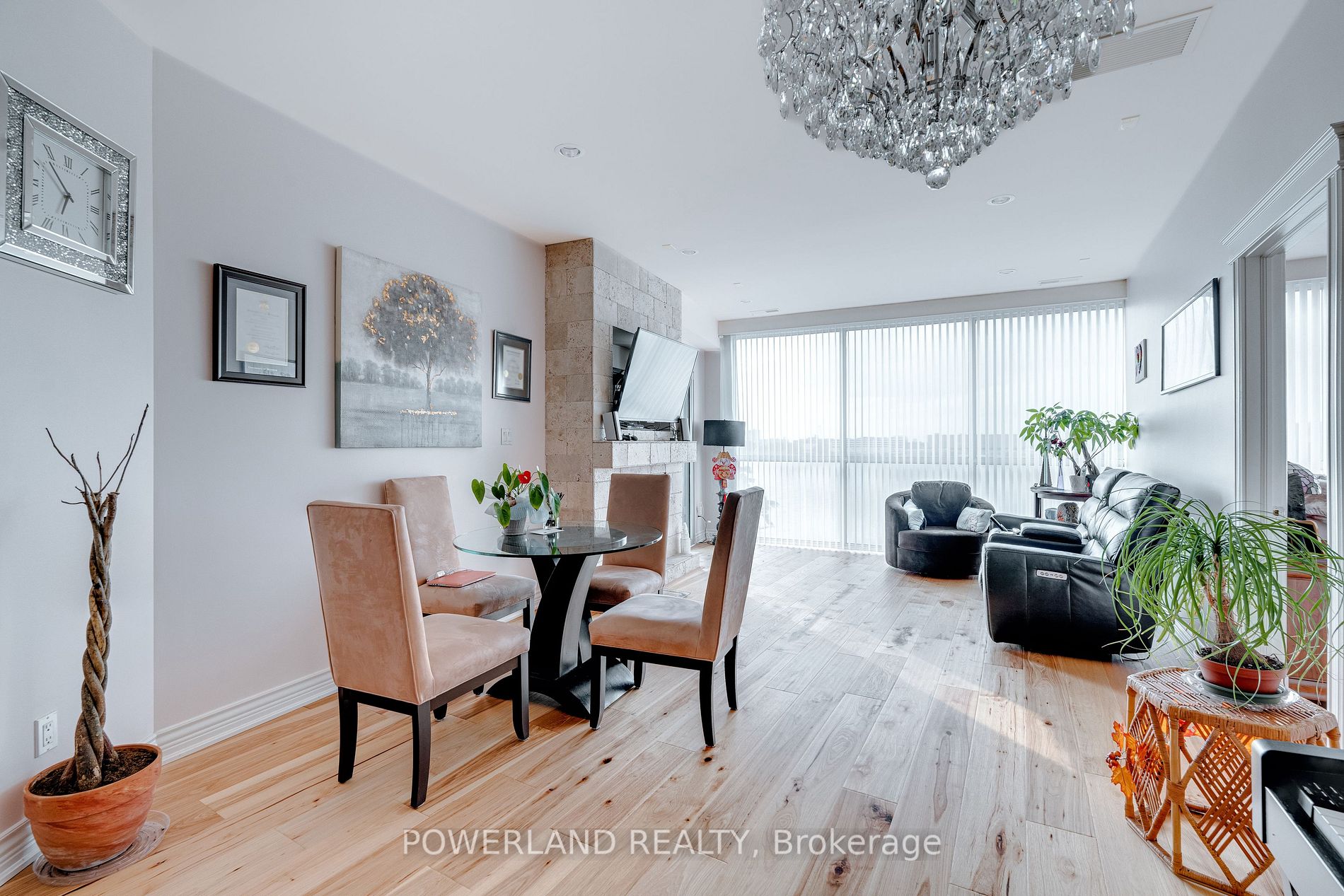 1225 Riverside Drive W, #404