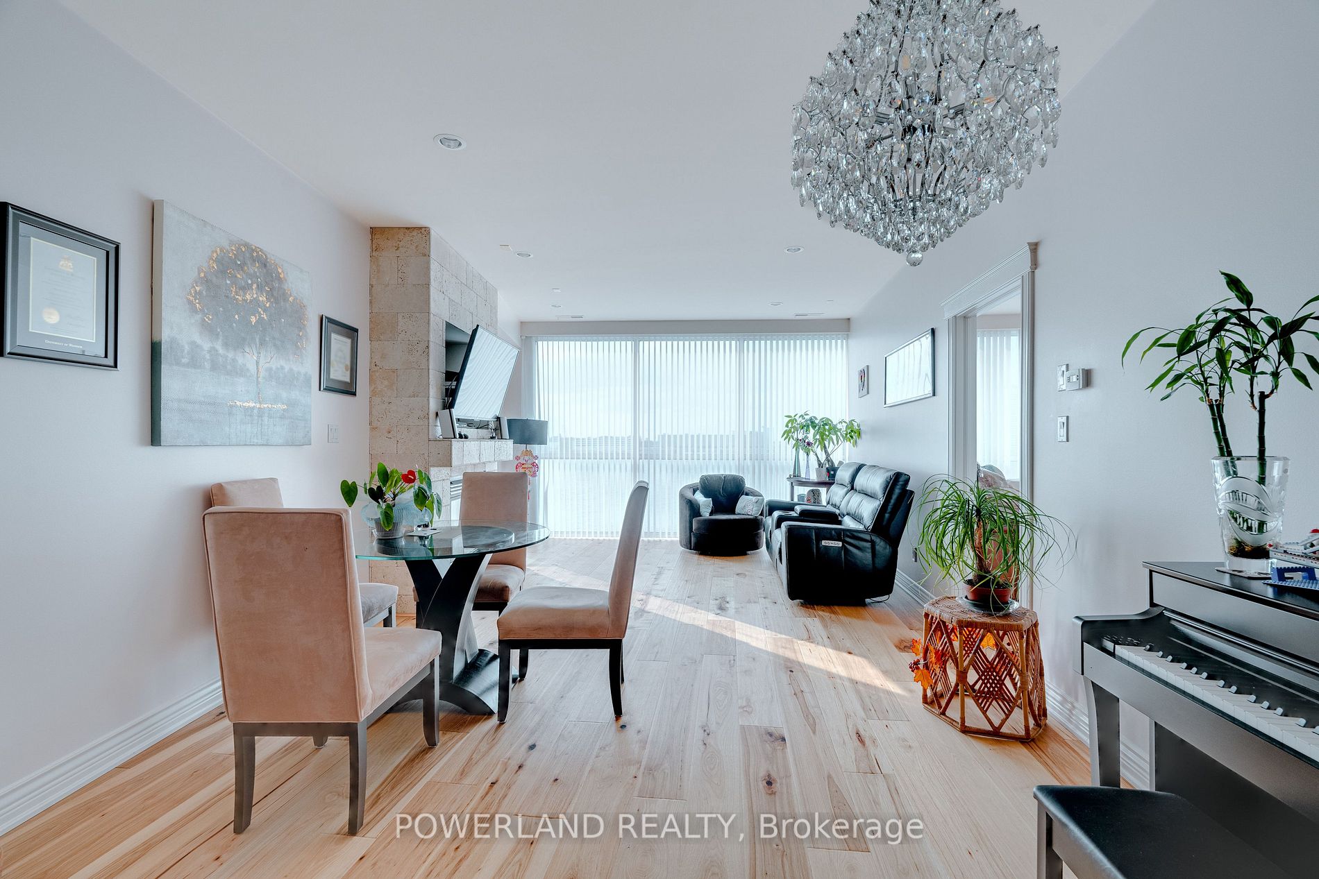 1225 Riverside Drive W, #404