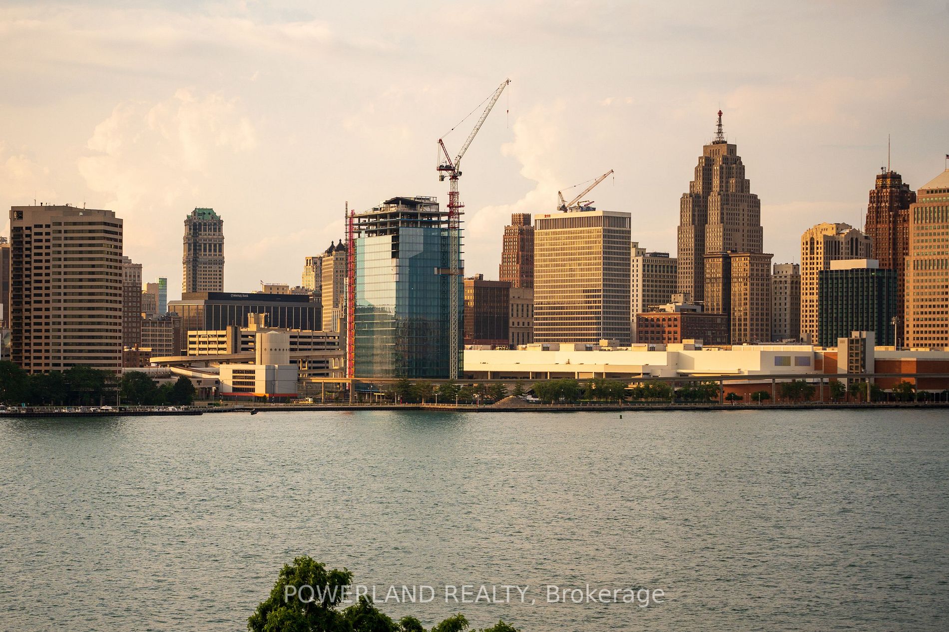 1225 Riverside Drive W, #404