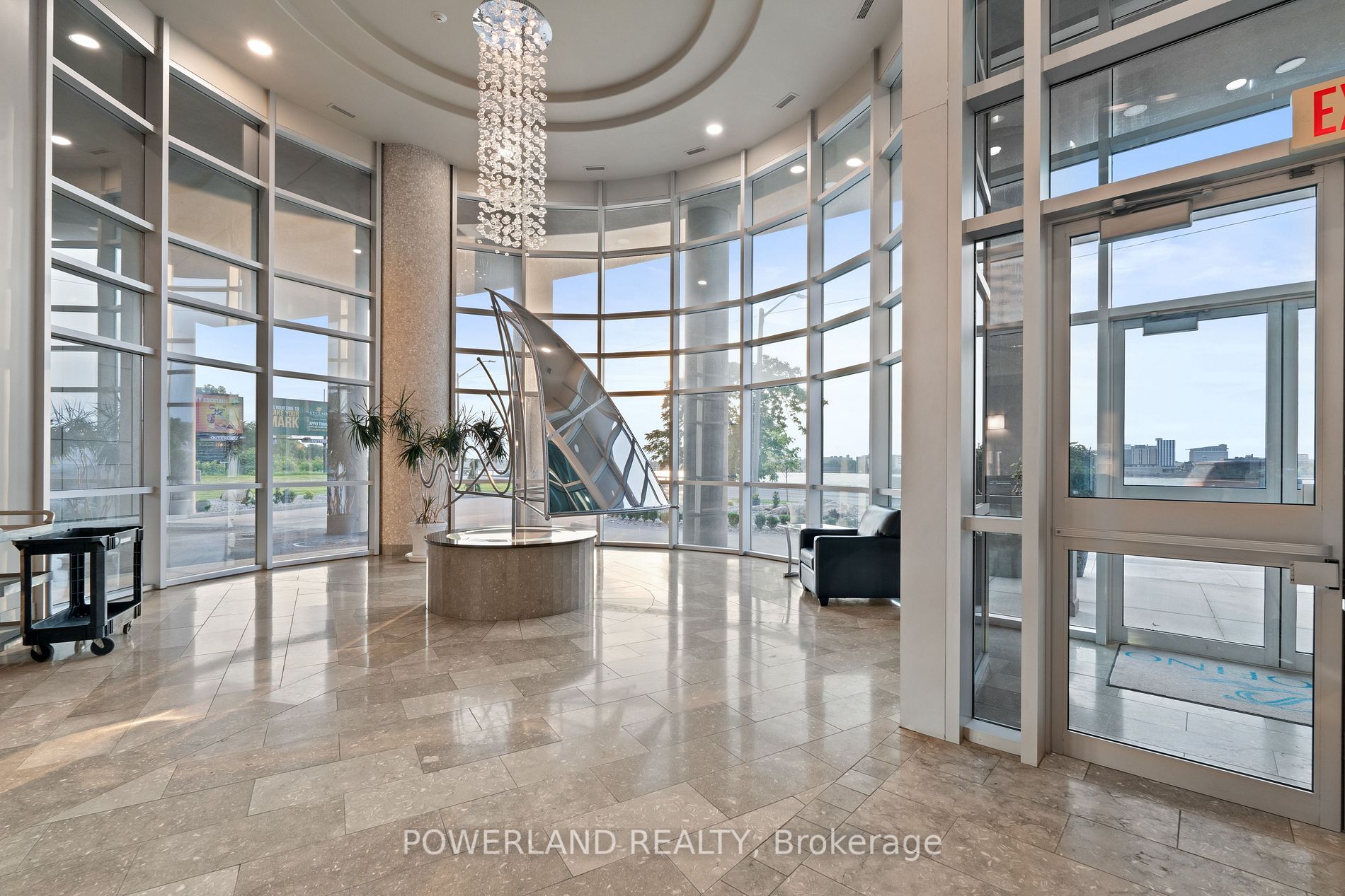 1225 Riverside Drive W, #404