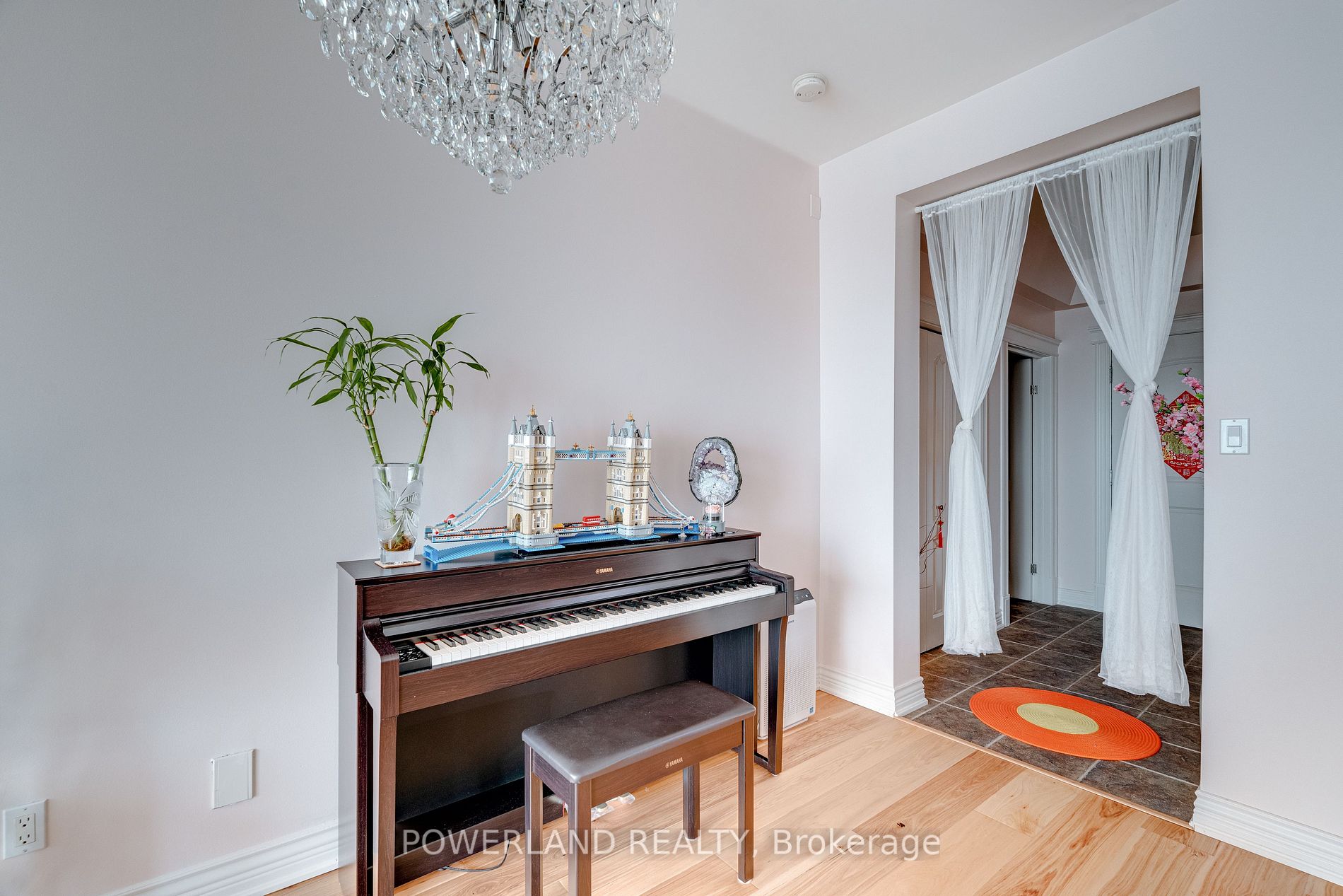 1225 Riverside Drive W, #404