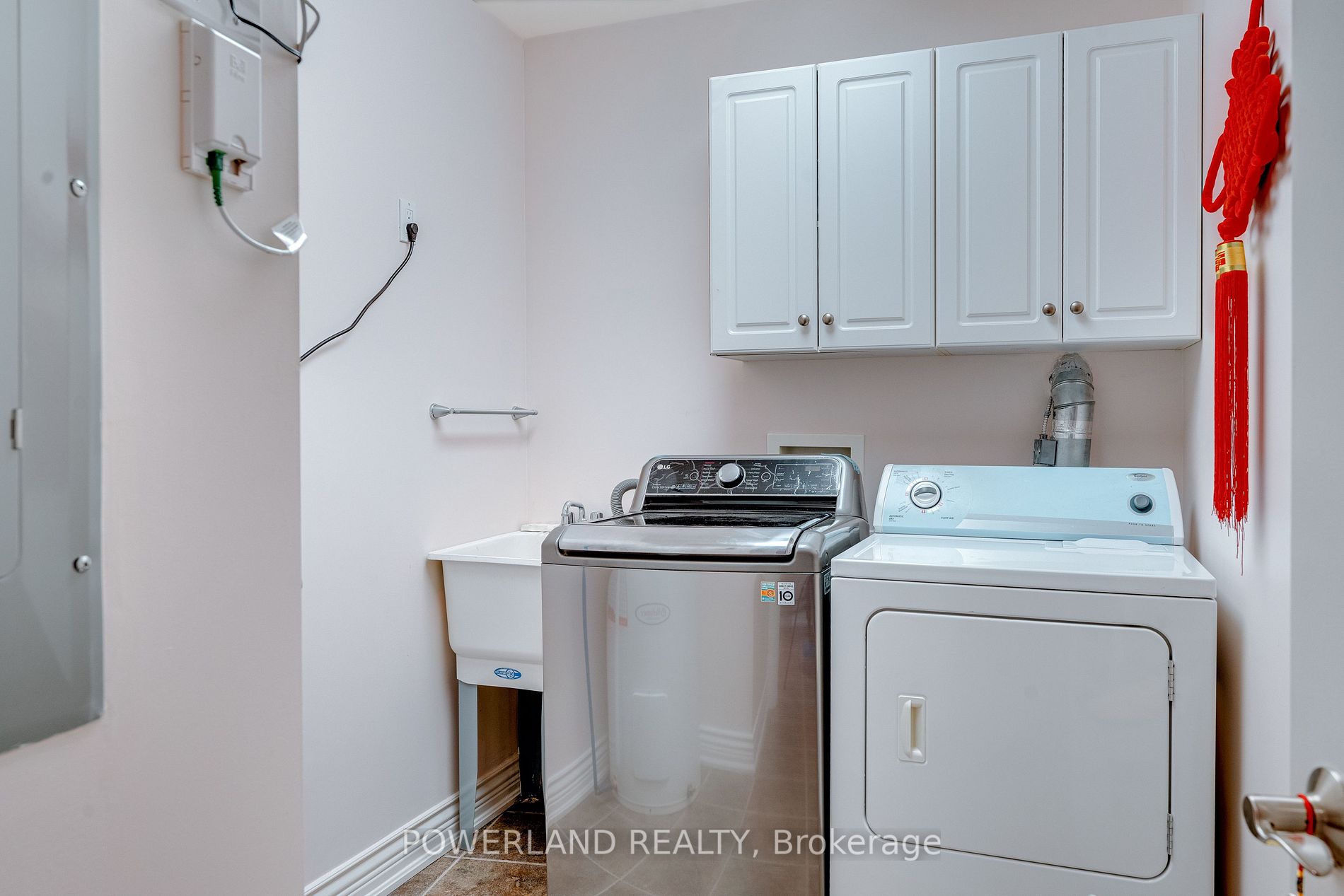 1225 Riverside Drive W, #404