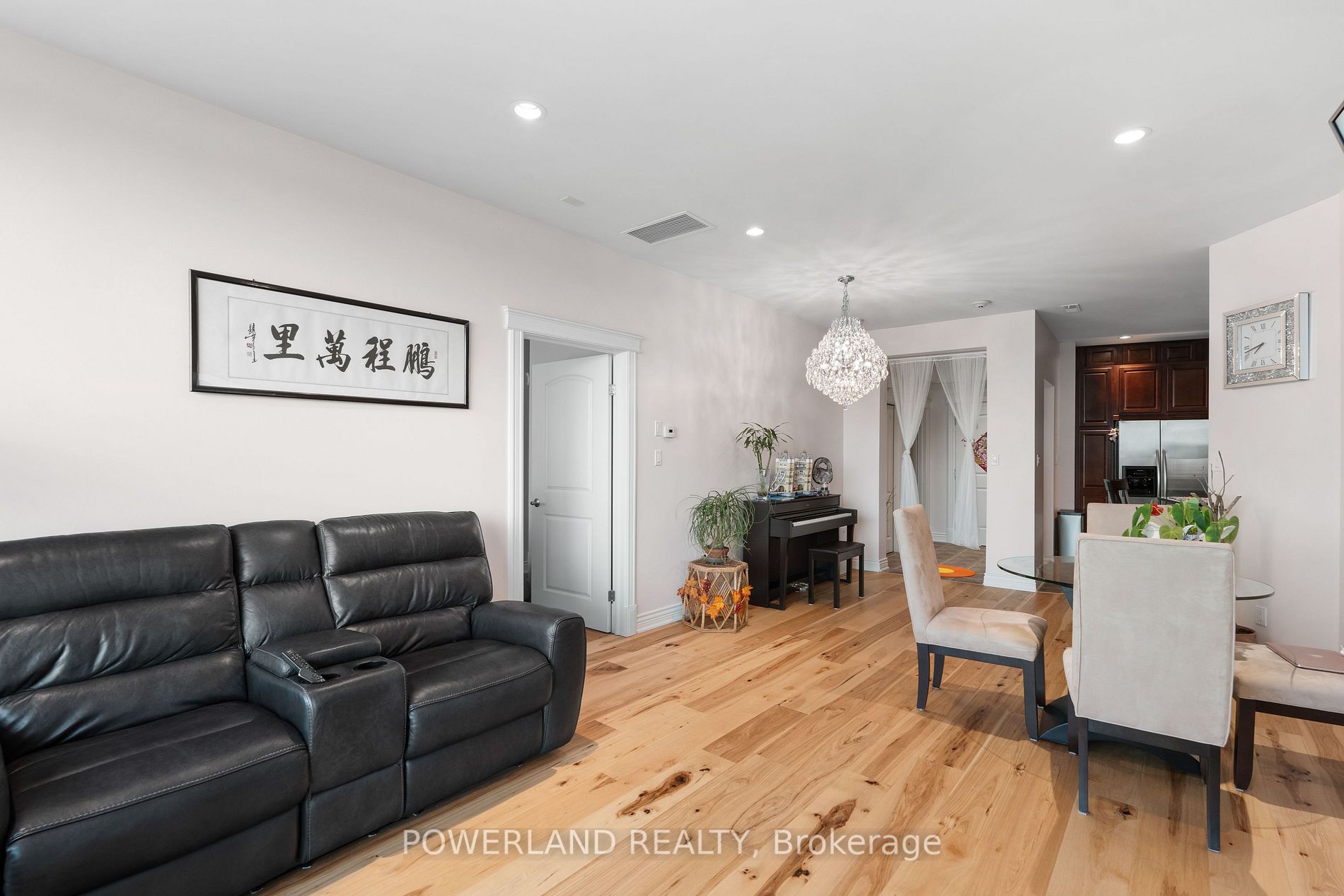 1225 Riverside Drive W, #404