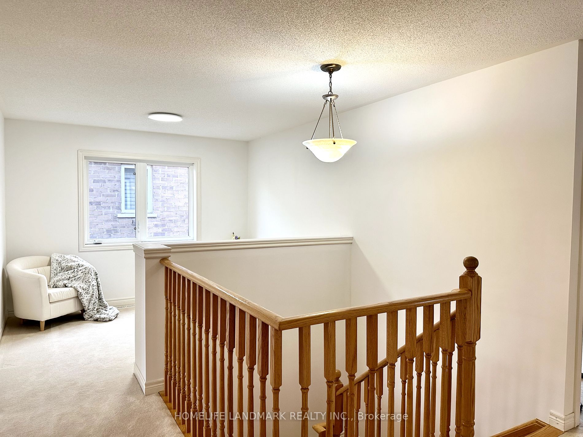 16 Henderson St