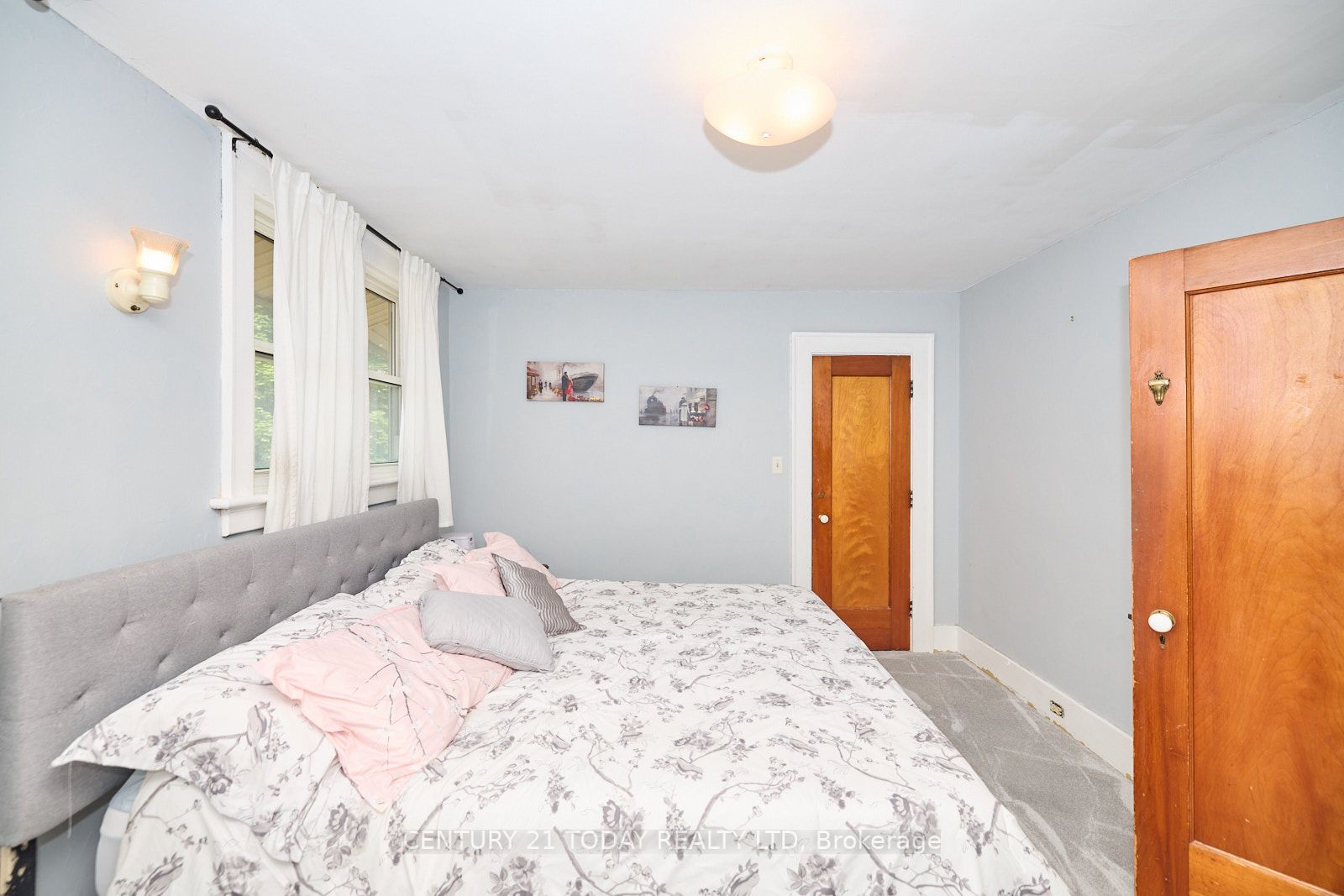 4876 Willmott St