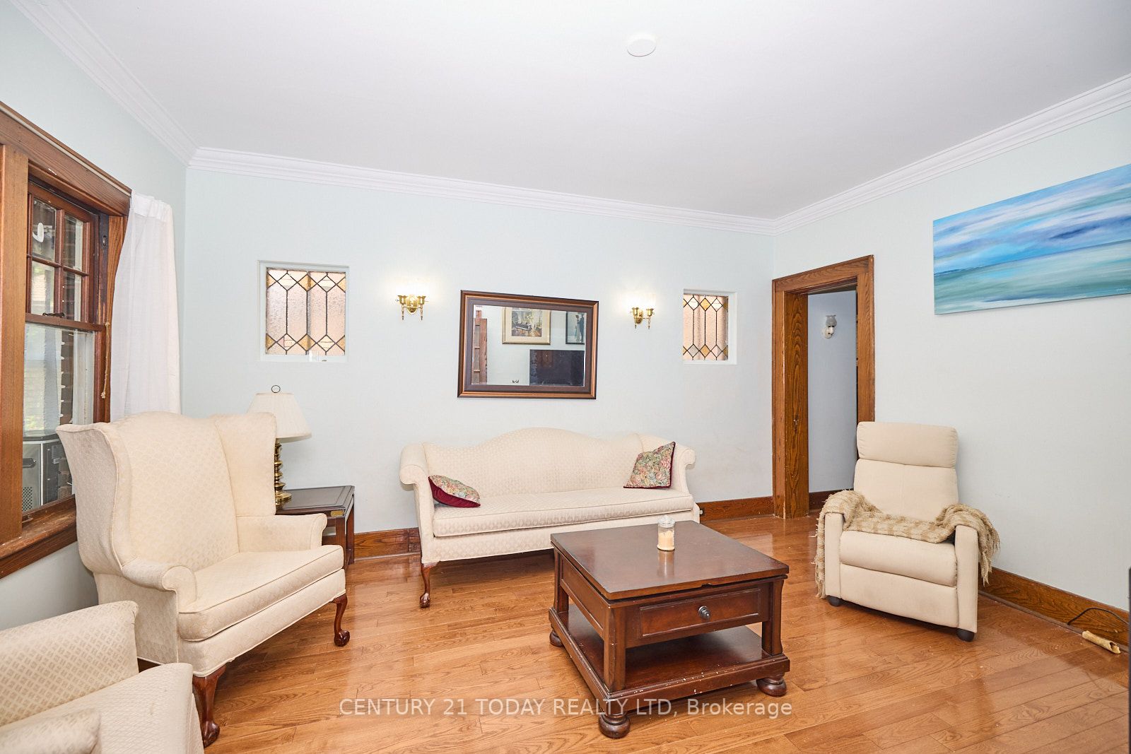 4876 Willmott St