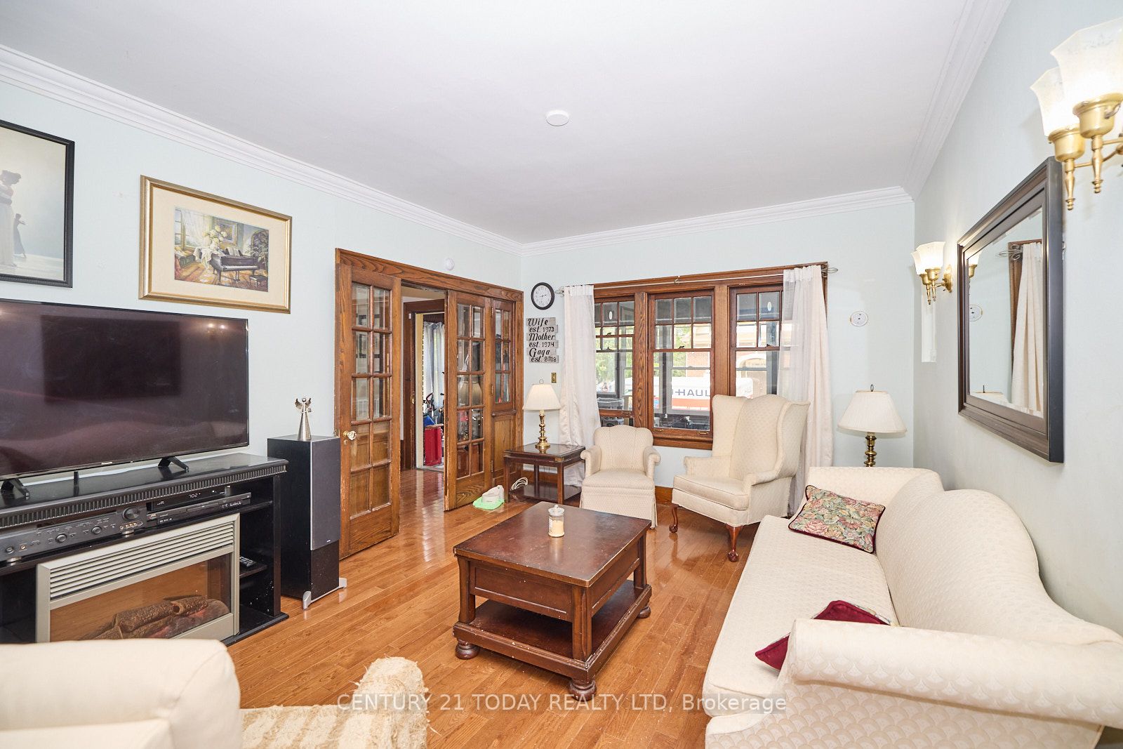 4876 Willmott St
