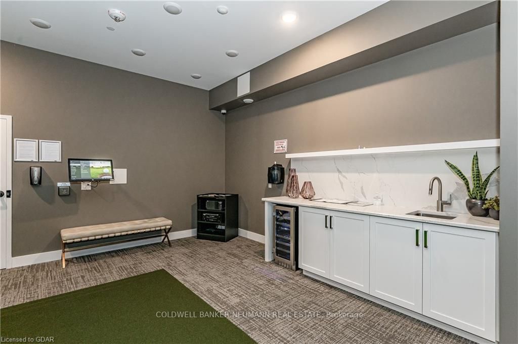 1878 Gordon Street, #1014
