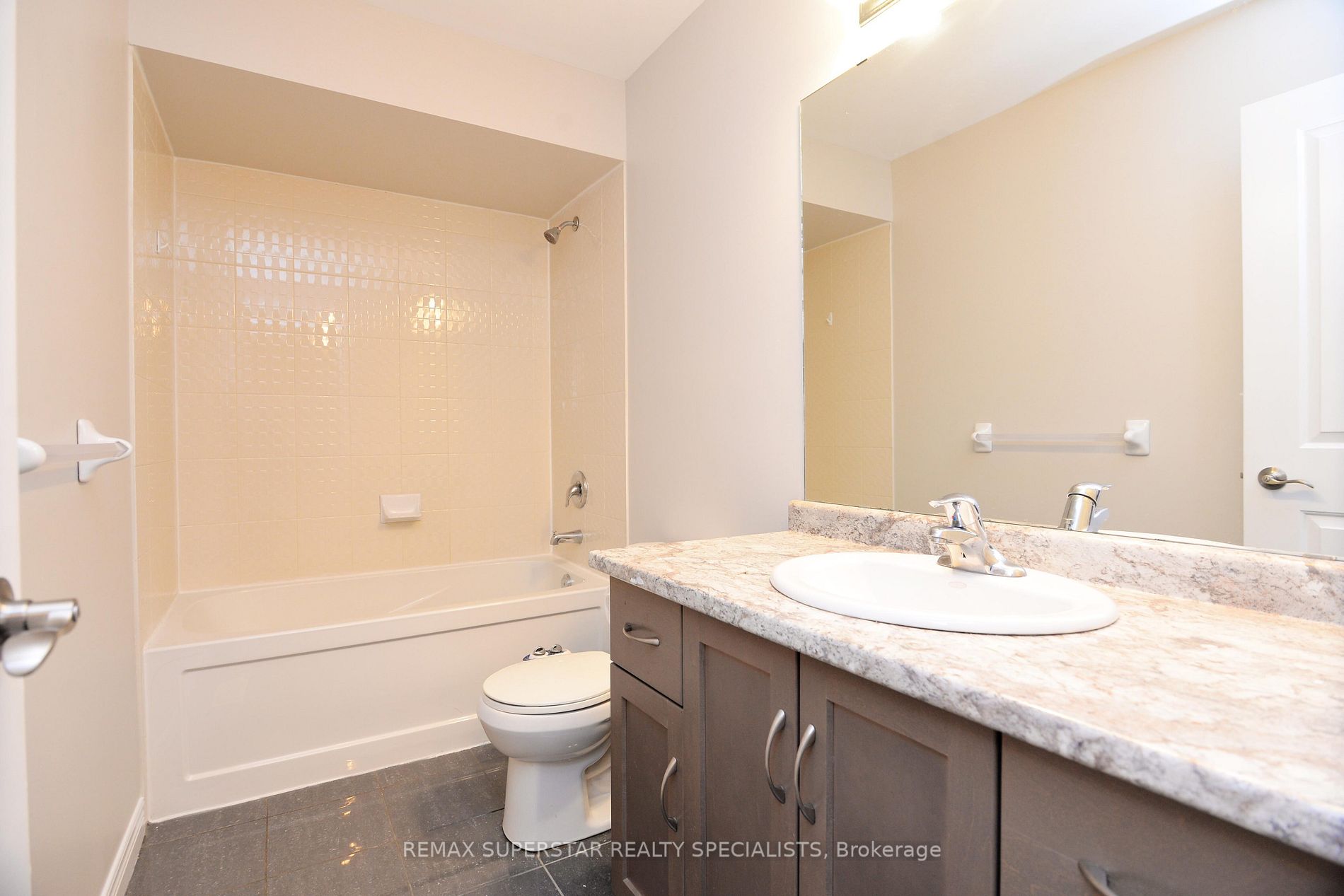 8 Lakelawn Rd, #46