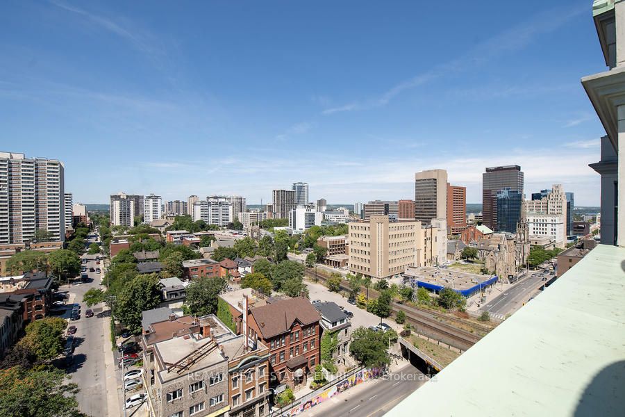 135 James Street S, #714