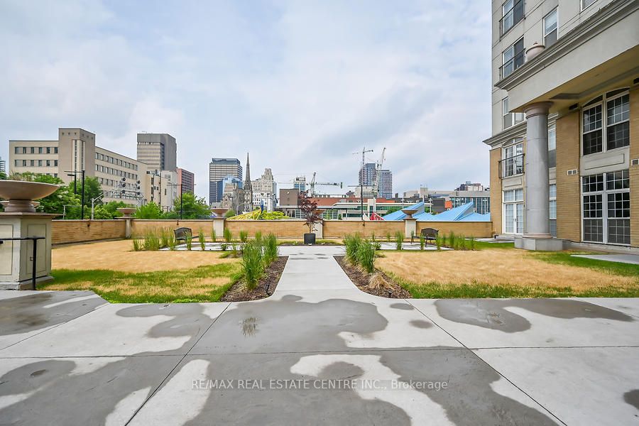 135 James Street S, #714