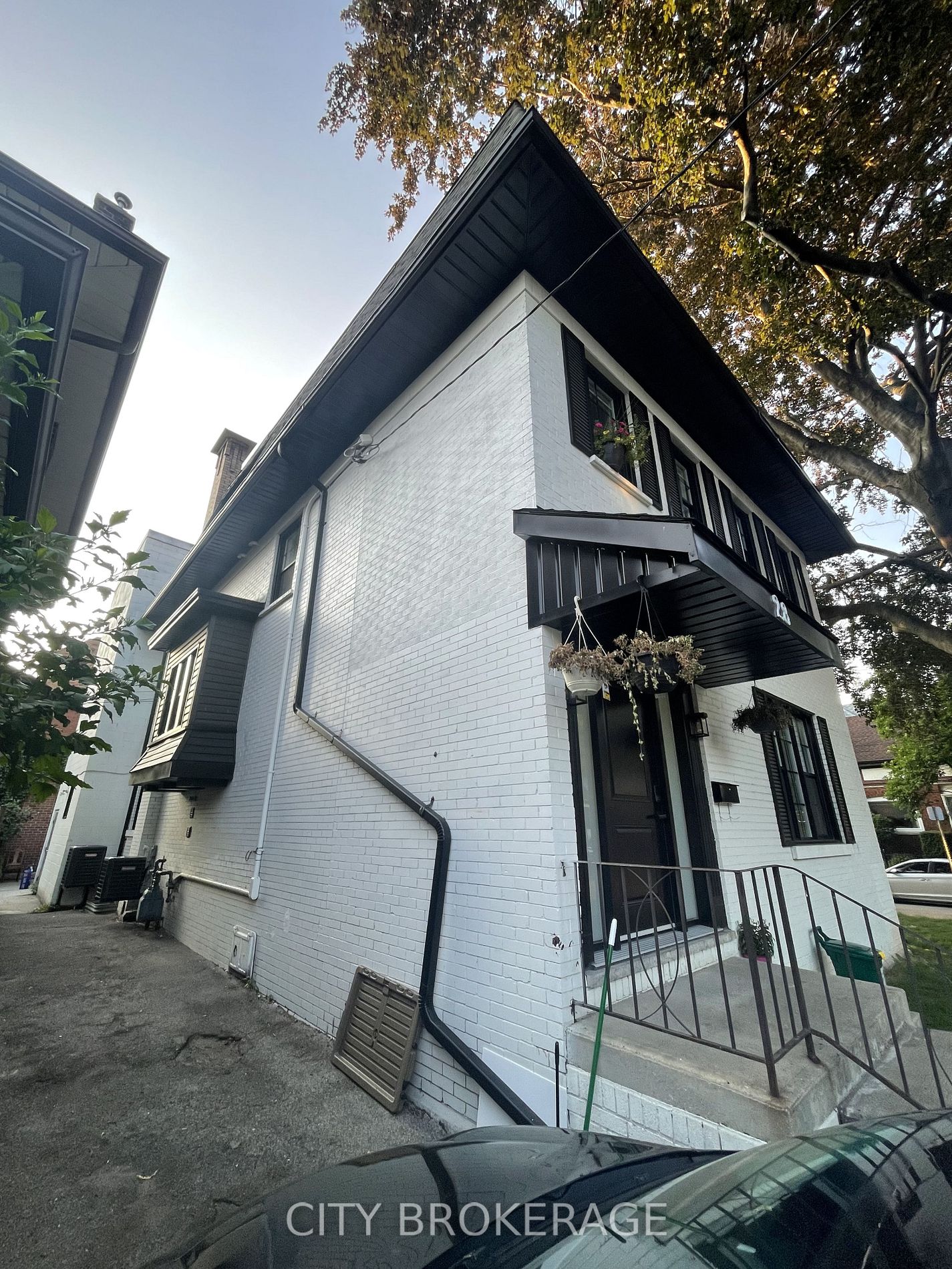 28 Burris Street