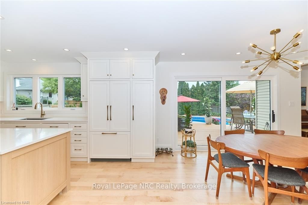 3 Port Royal Cres