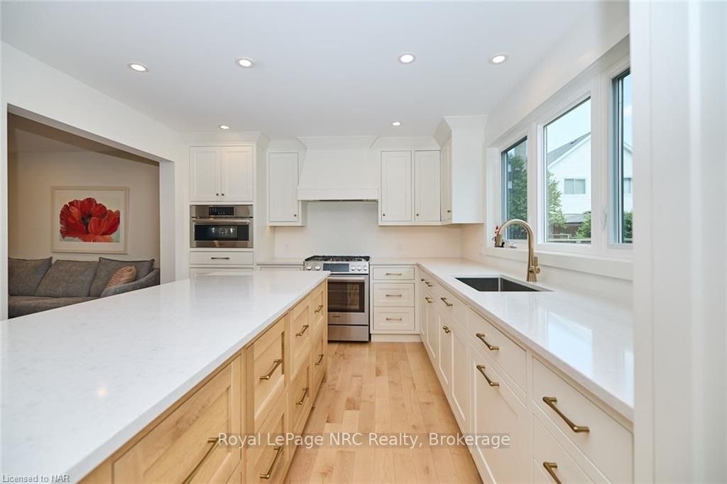 3 Port Royal Cres