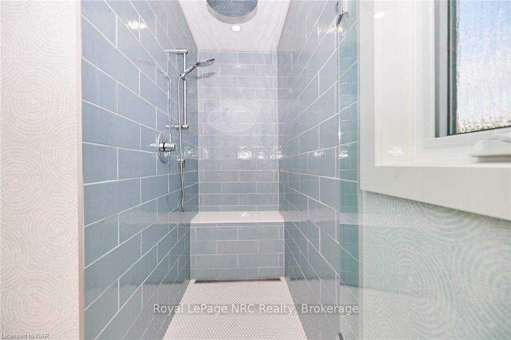 3 Port Royal Cres