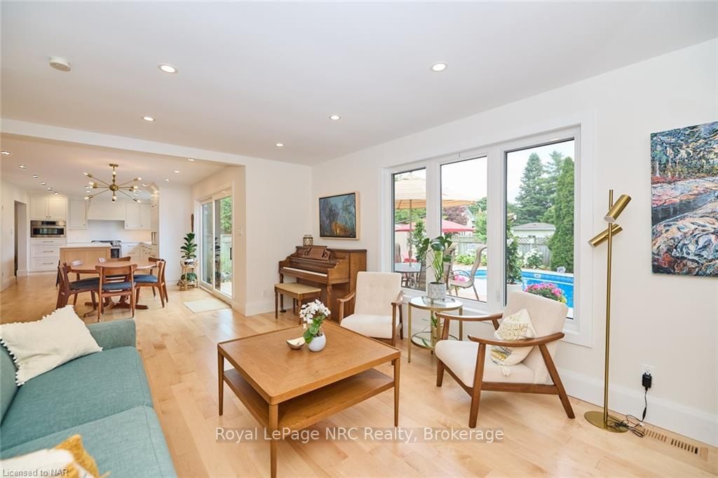 3 Port Royal Cres