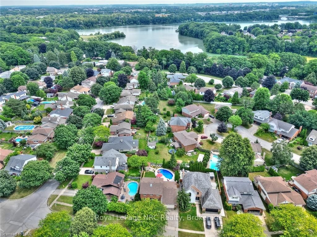 3 Port Royal Cres