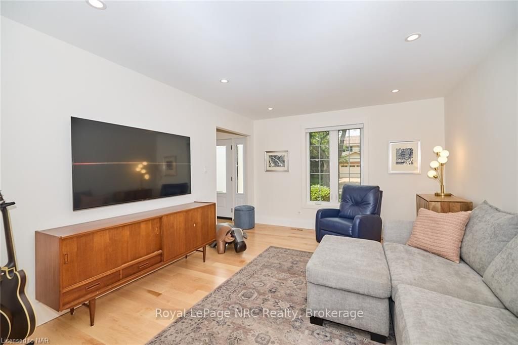 3 Port Royal Cres
