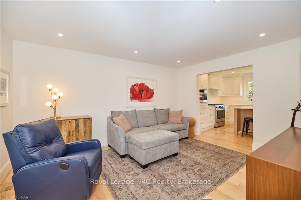3 Port Royal Cres