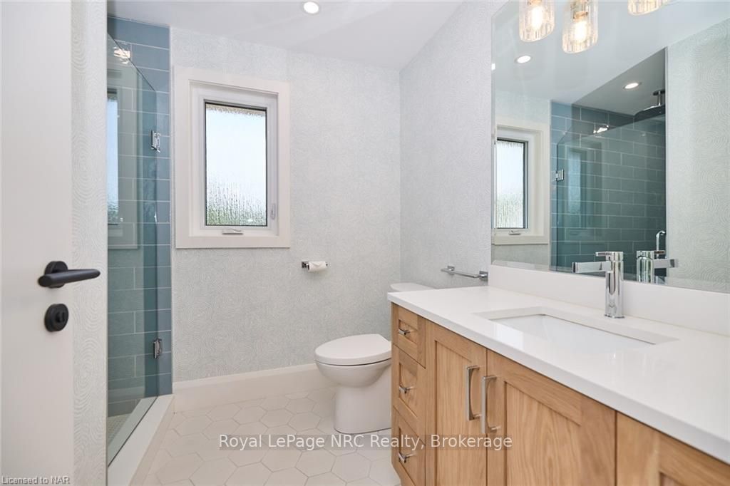 3 Port Royal Cres