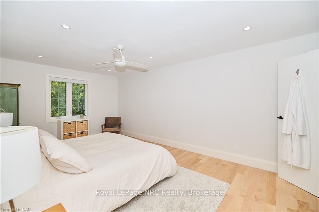 3 Port Royal Cres