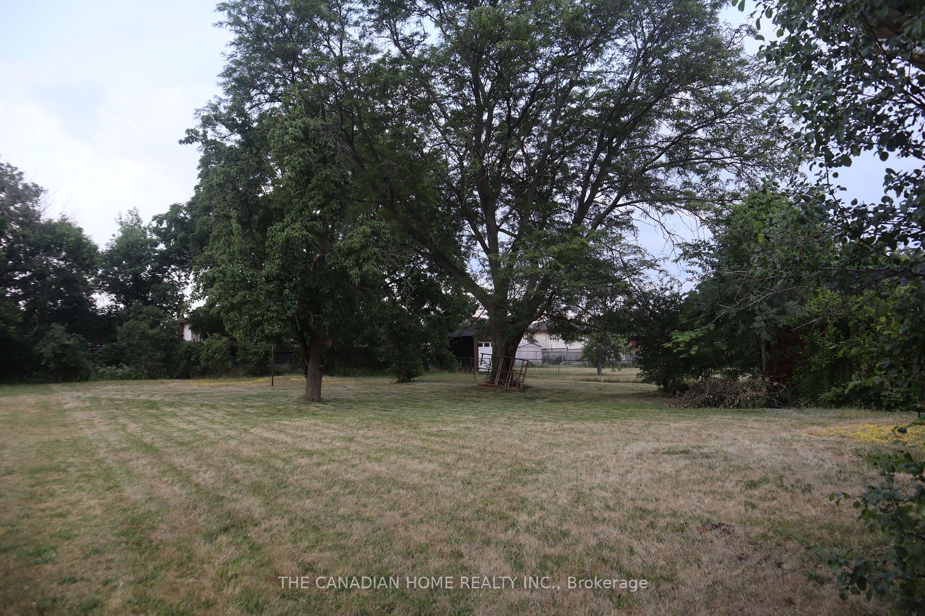 13 Athlone Rd