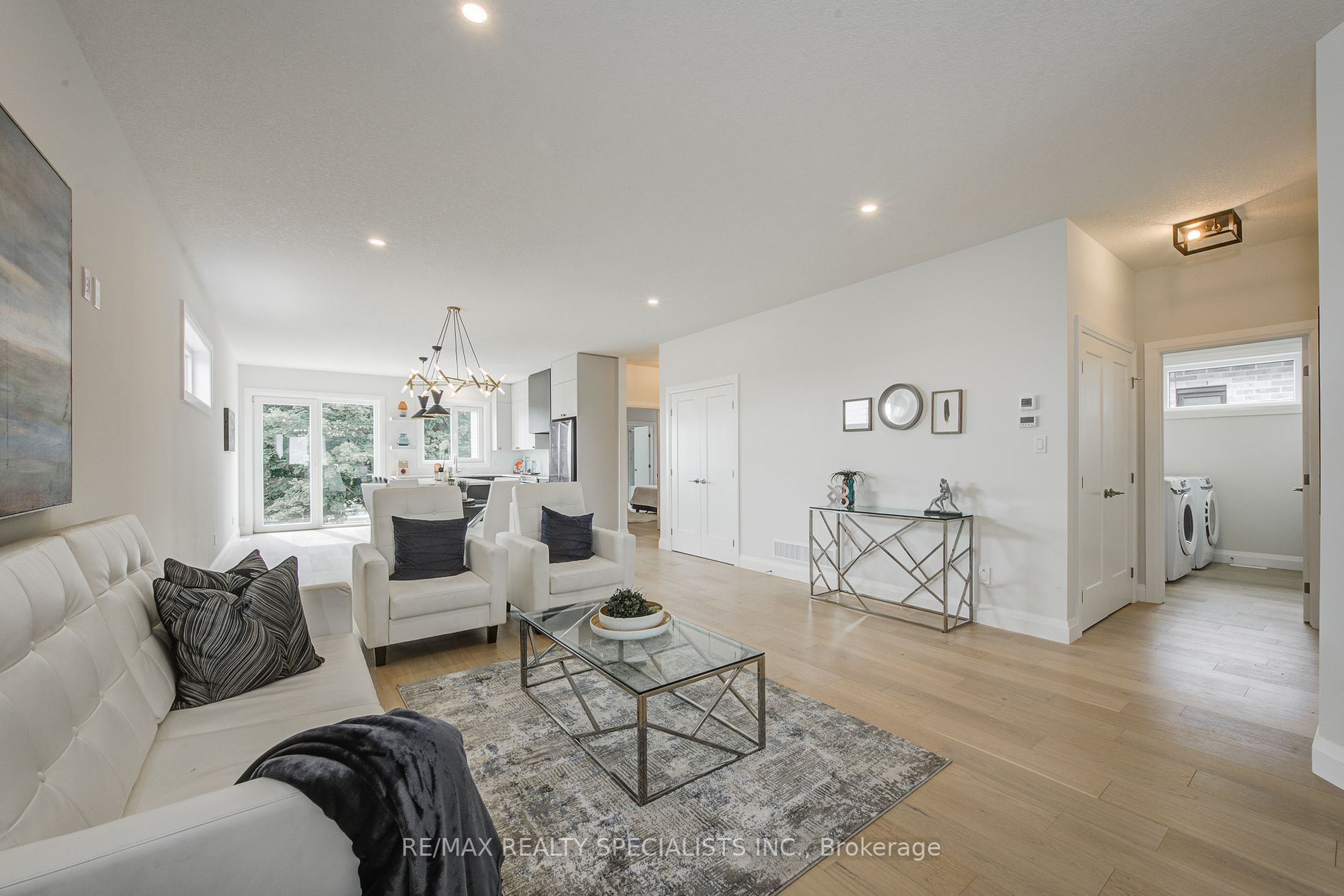 42 Alexander Circle