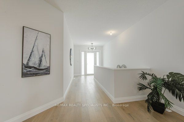 42 Alexander Circle