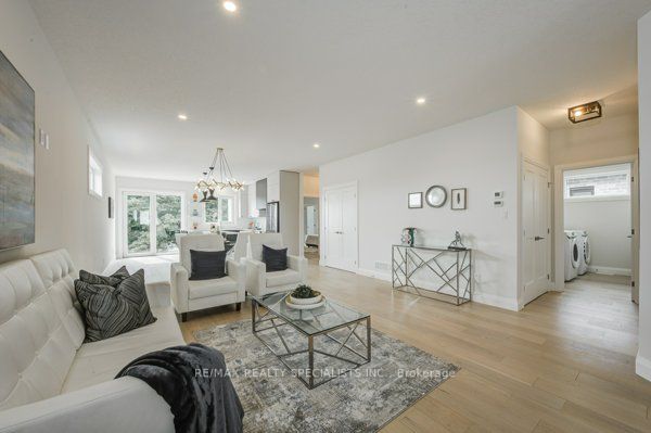 42 Alexander Circle