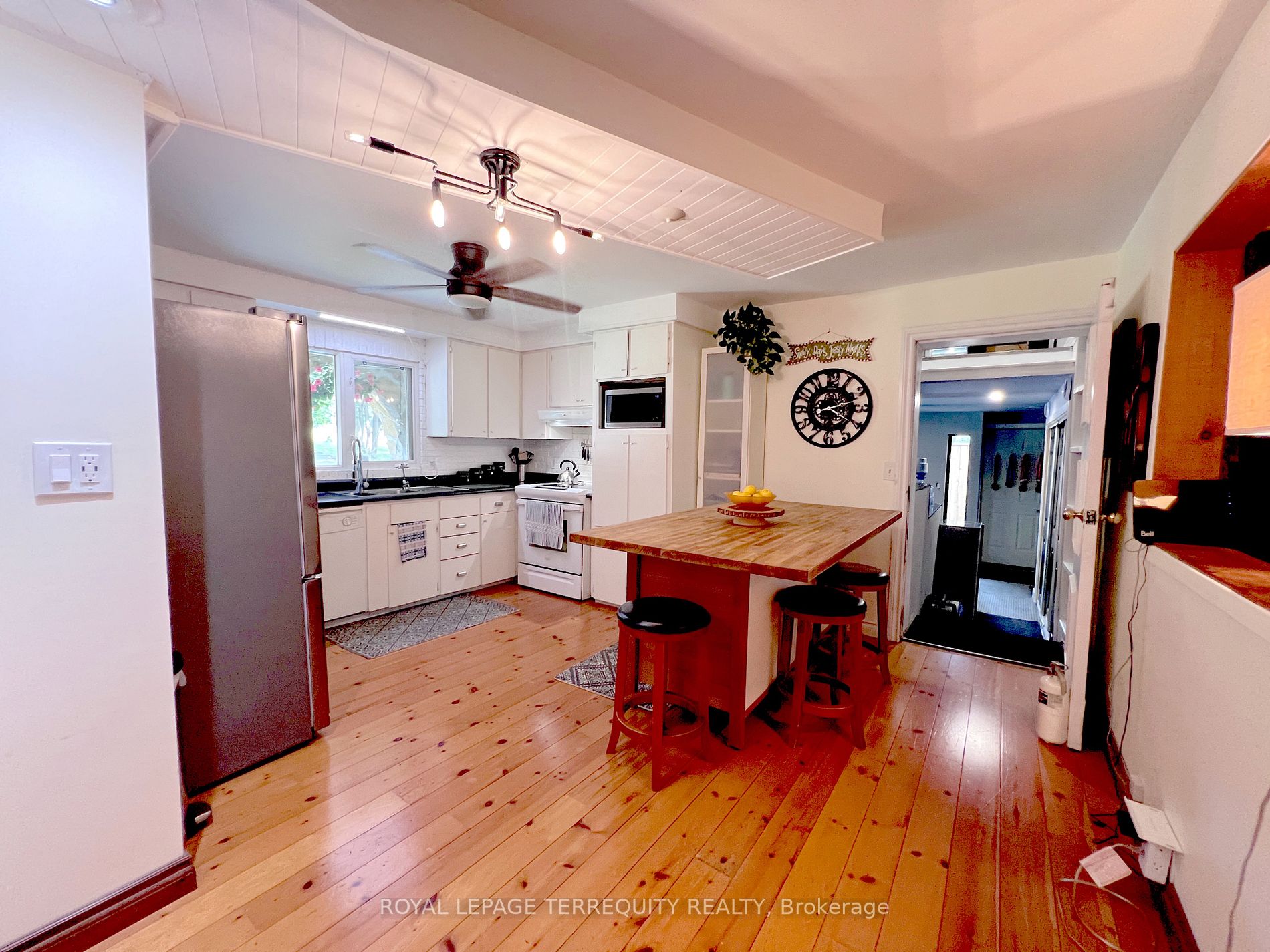 587 Scuttlehole Road