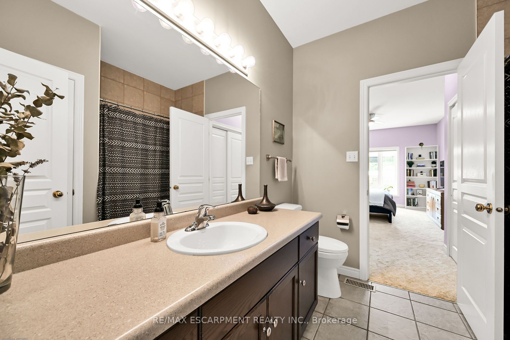 6 Conrad Pl