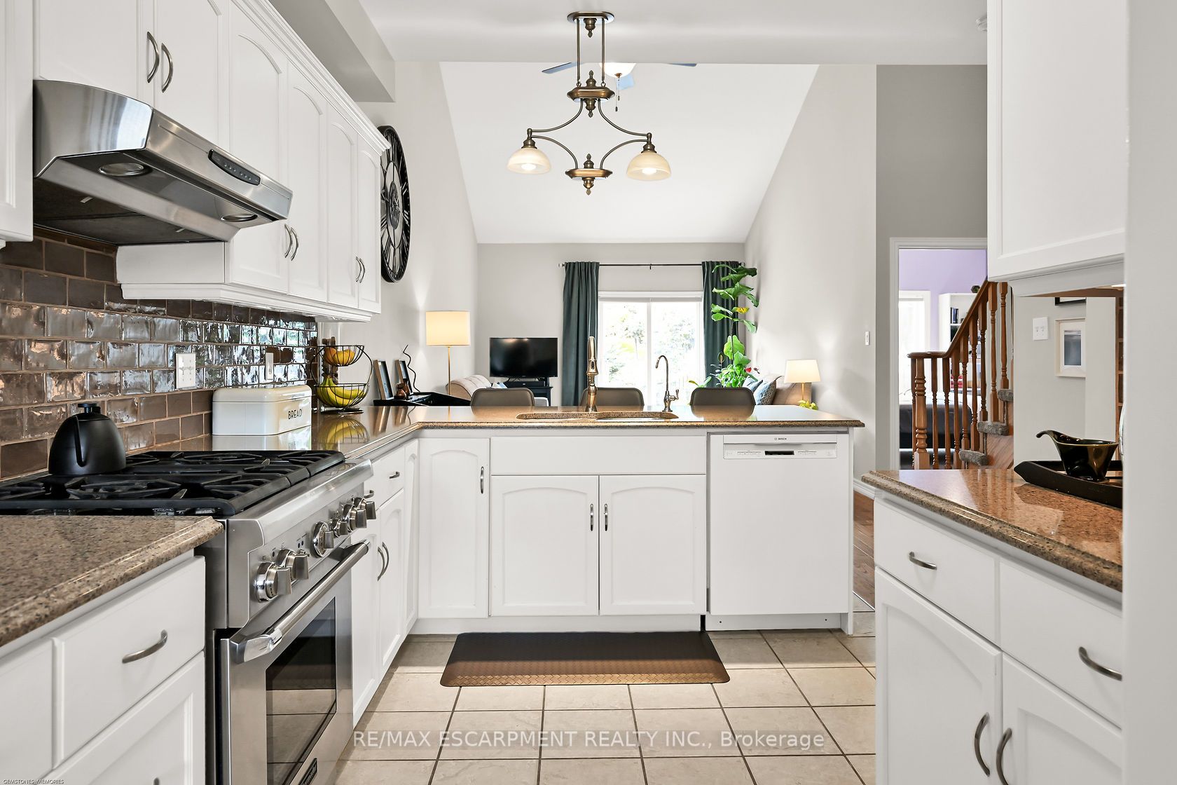 6 Conrad Pl