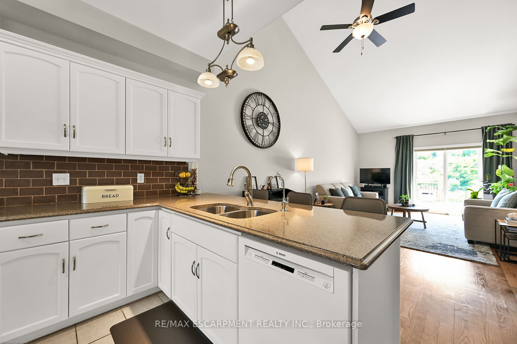 6 Conrad Pl