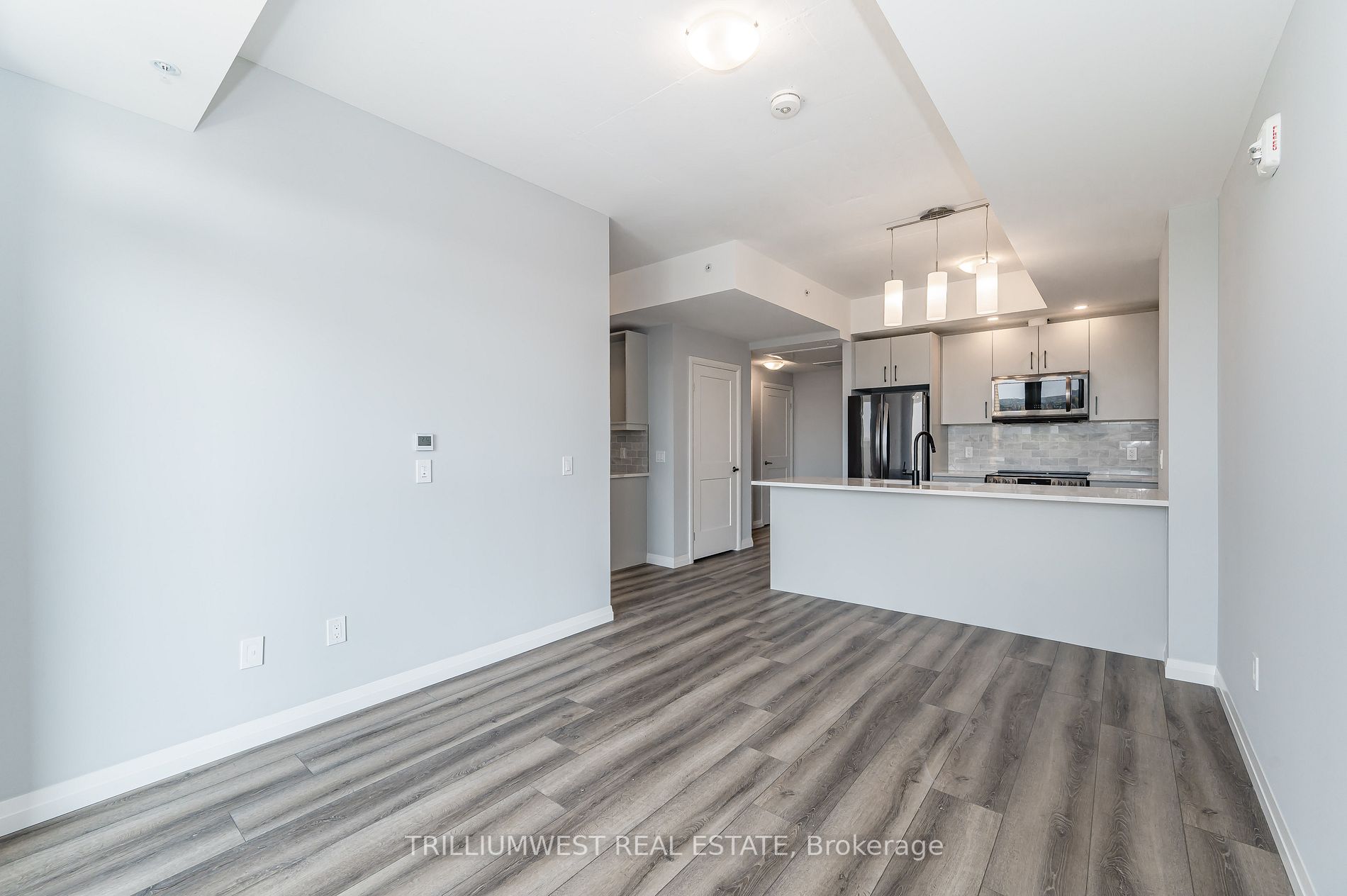 108 Garment St, #1606