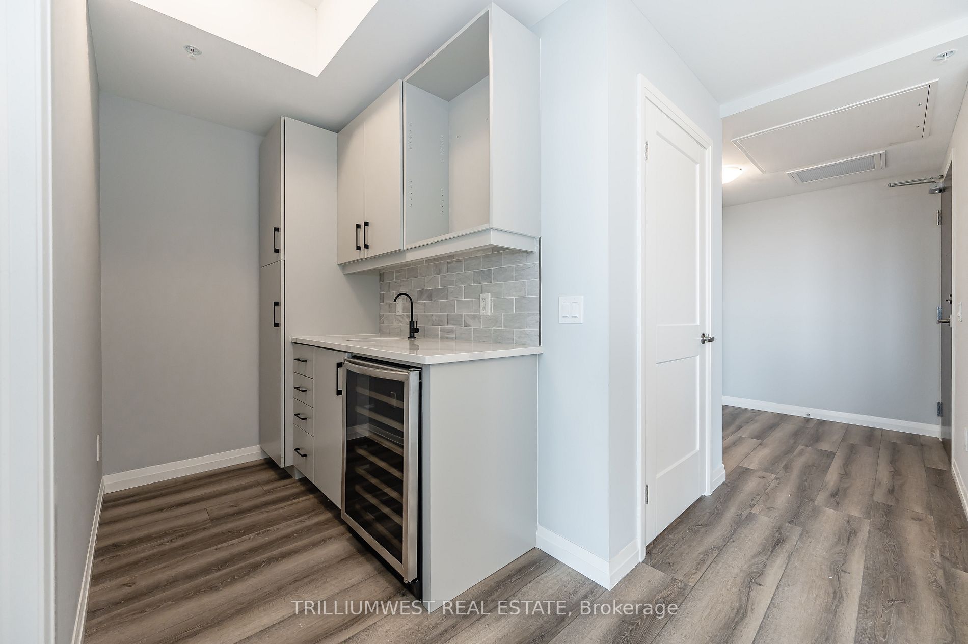 108 Garment St, #1606