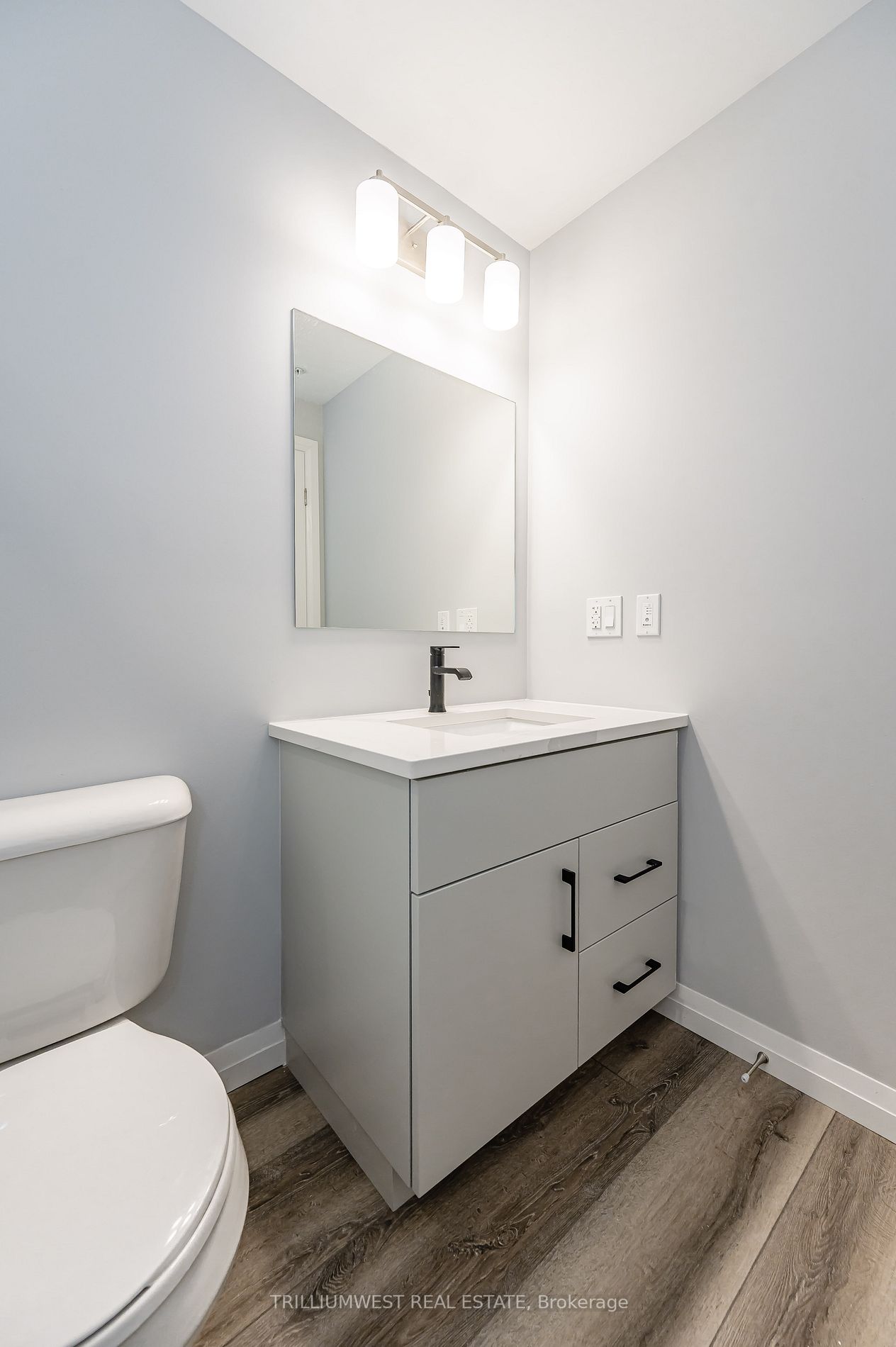108 Garment St, #1606