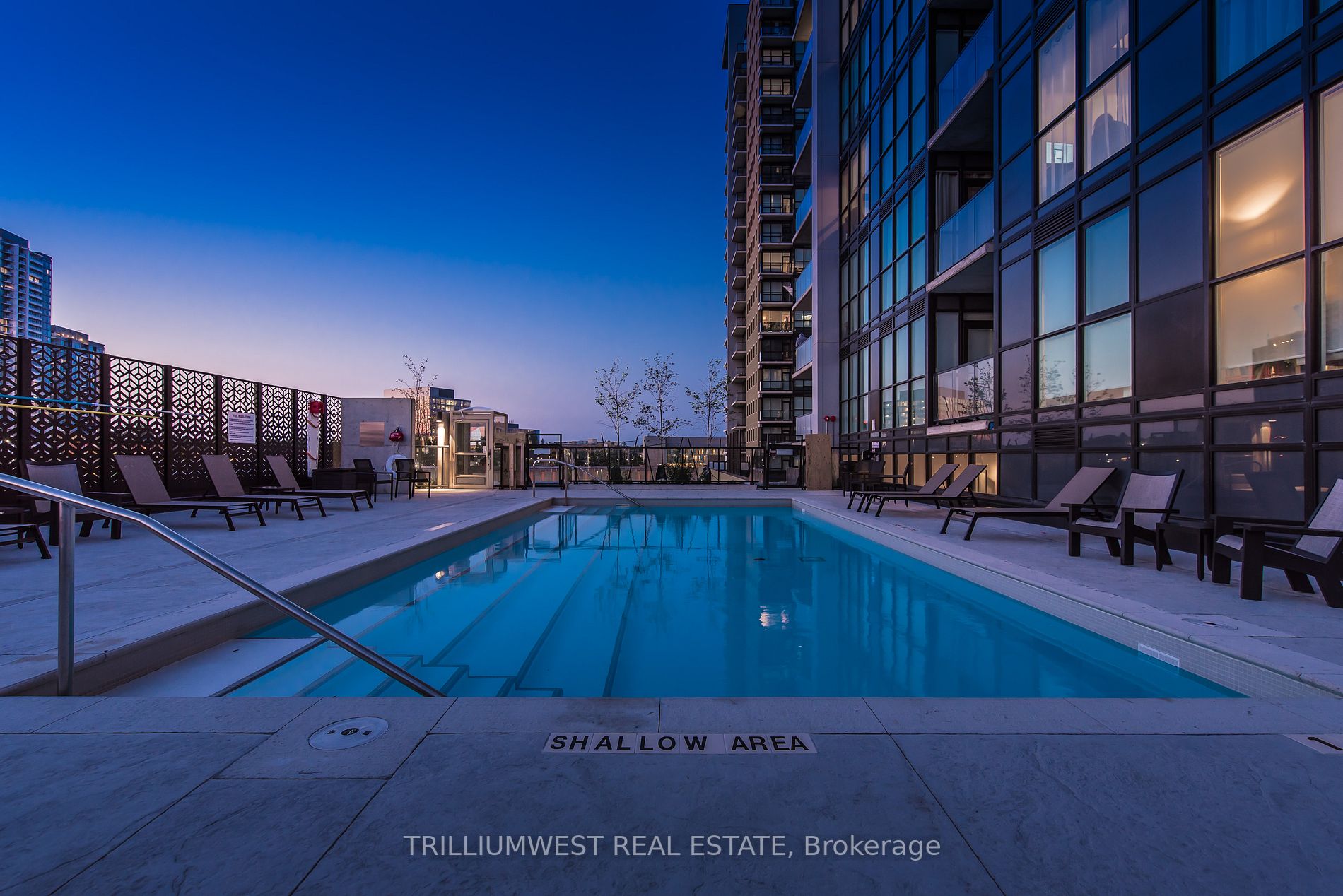 108 Garment St, #1606