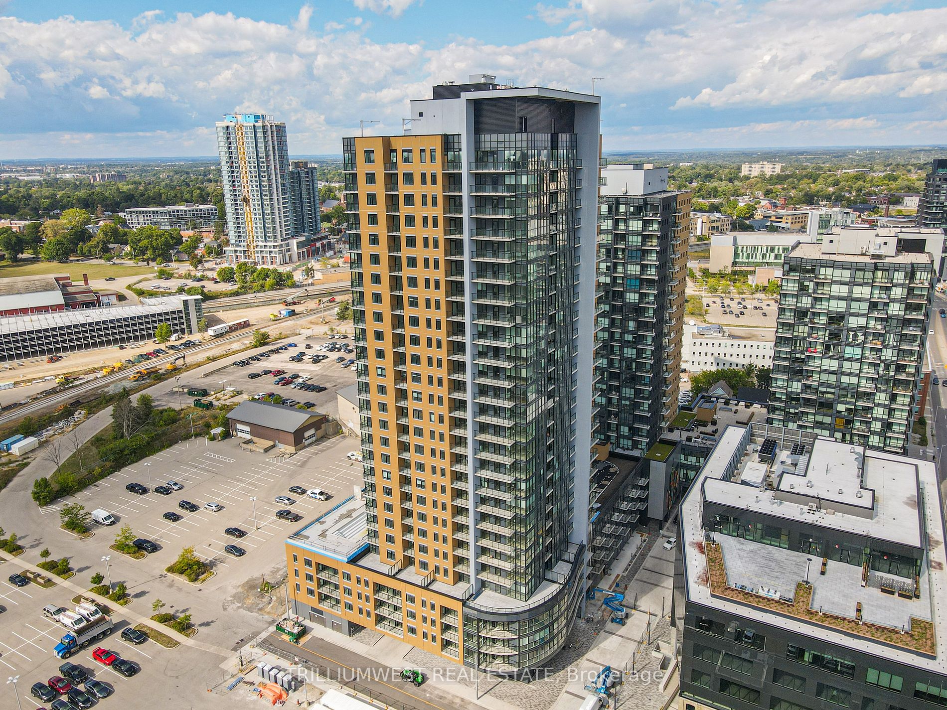 108 Garment St, #1606