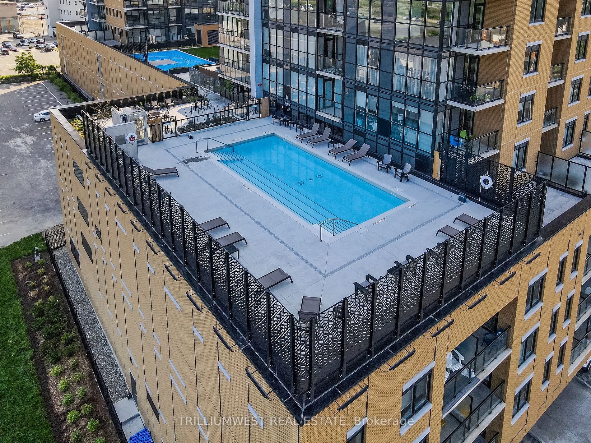 108 Garment St, #1606