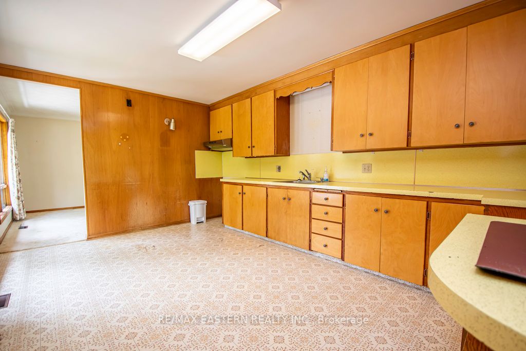 3 Oakwood Crescent