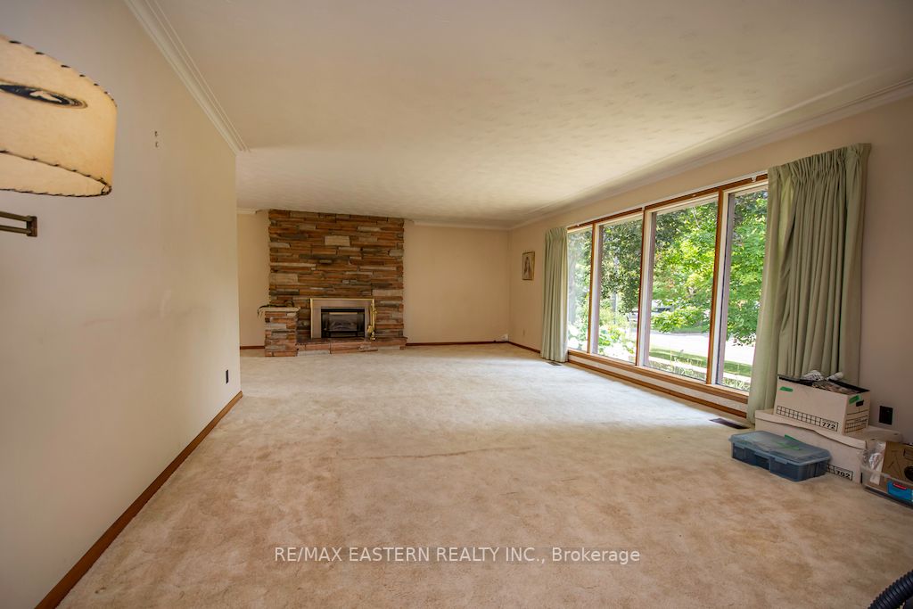 3 Oakwood Crescent
