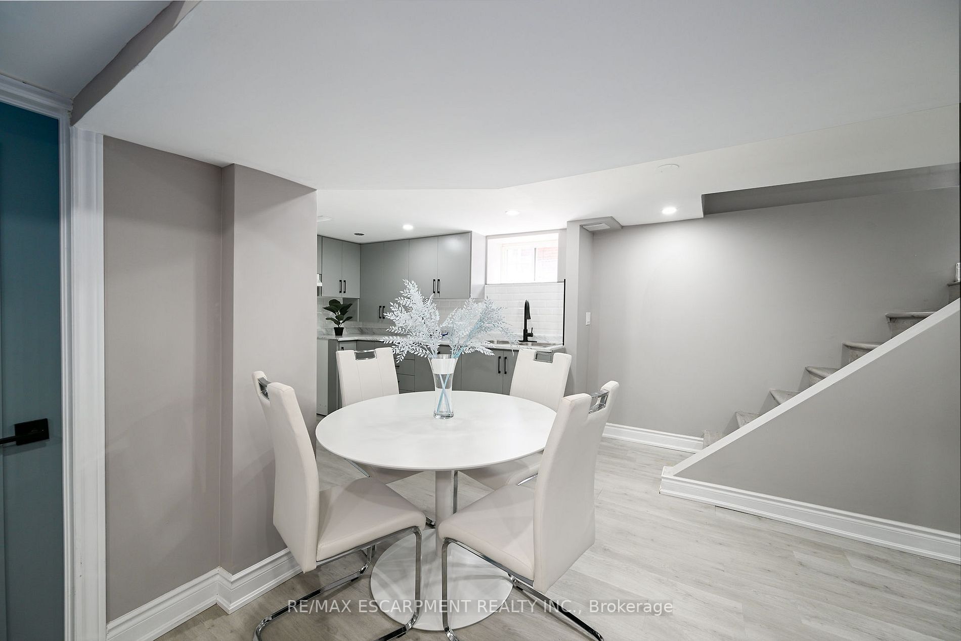 286 East 14th St