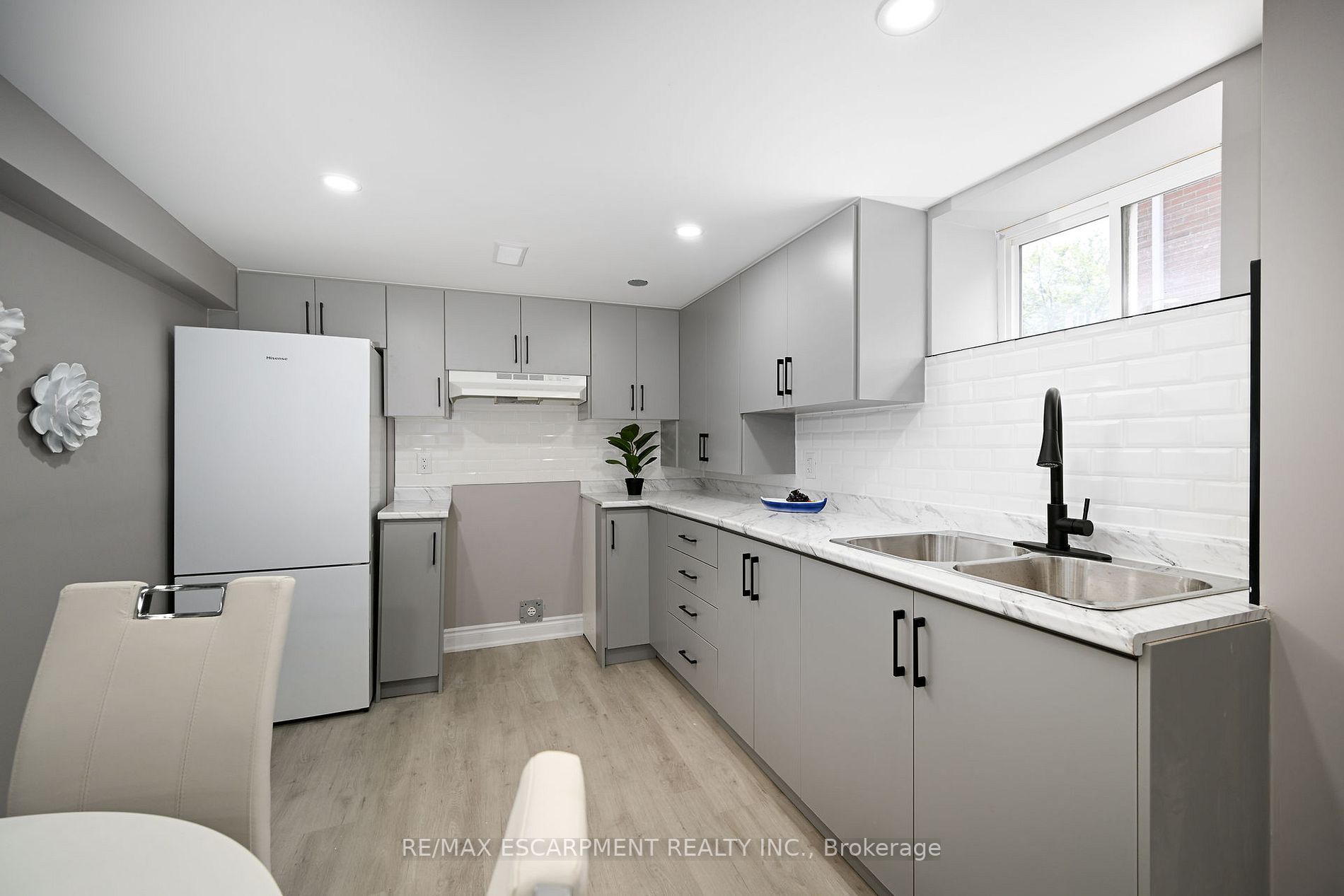 286 East 14th St