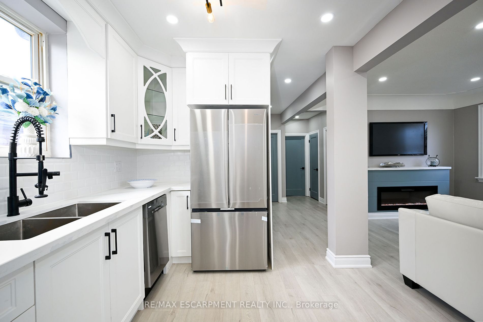 286 East 14th St