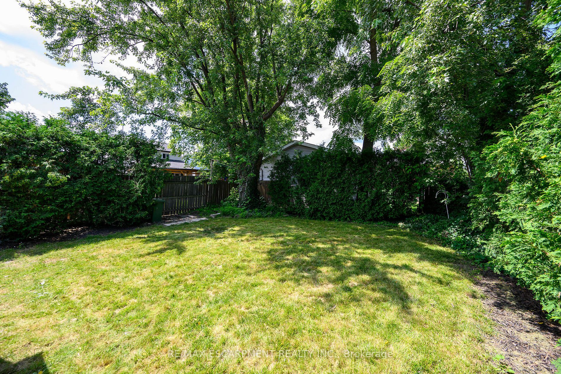 286 East 14th St