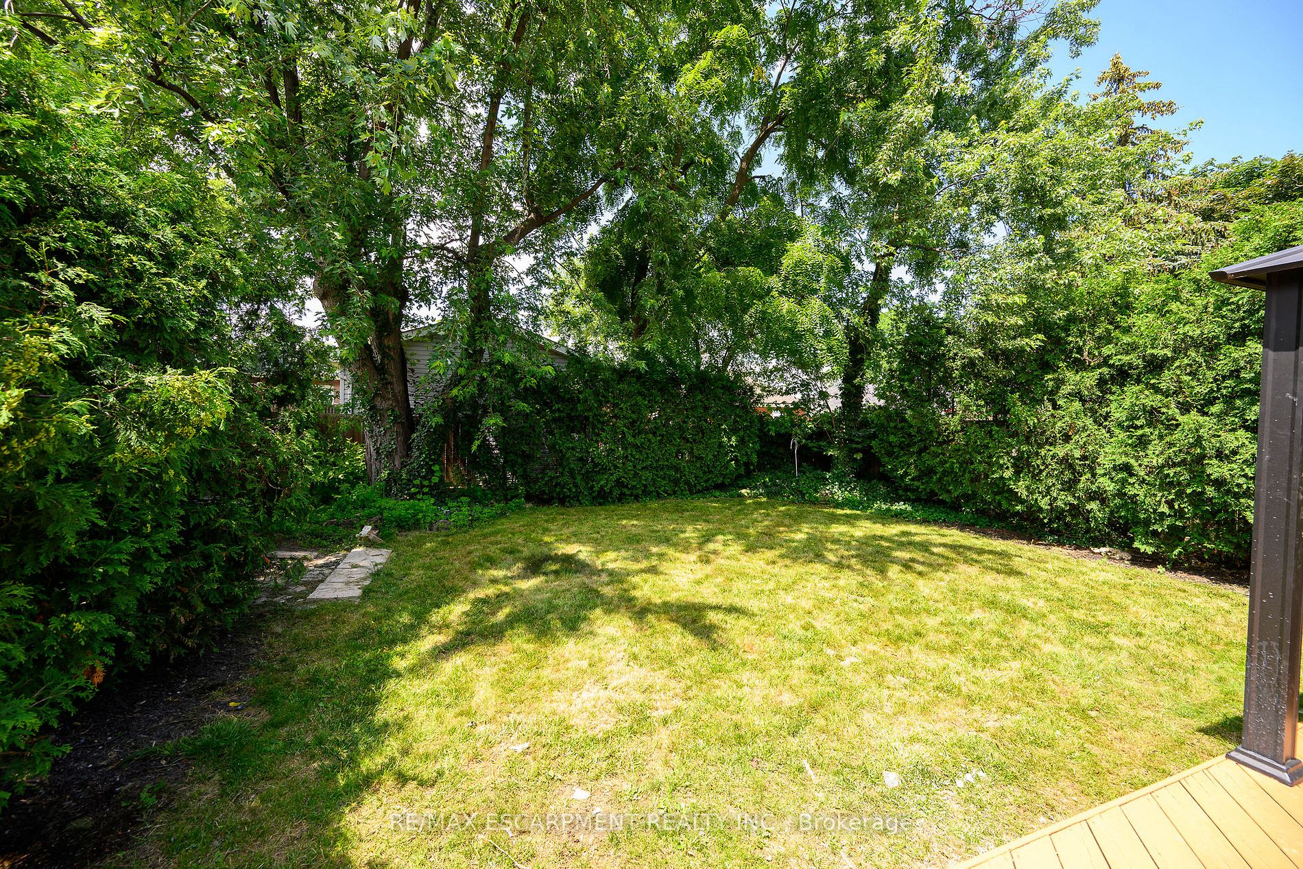 286 East 14th St